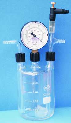 Woulff bottles with vacuum gauge