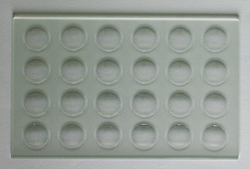 Glasplatten mit polierten Vertiefungen